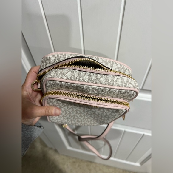 Michael Kors jet Set Travel Medium Logo Crossbody Bag purse pink gold - Picture 8 of 10